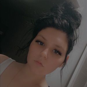 Meet your Posher, Gabriela